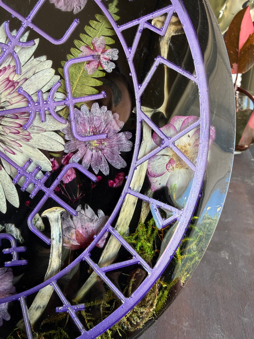 Vegvisir Tray with Dried Flowers and Mushrooms