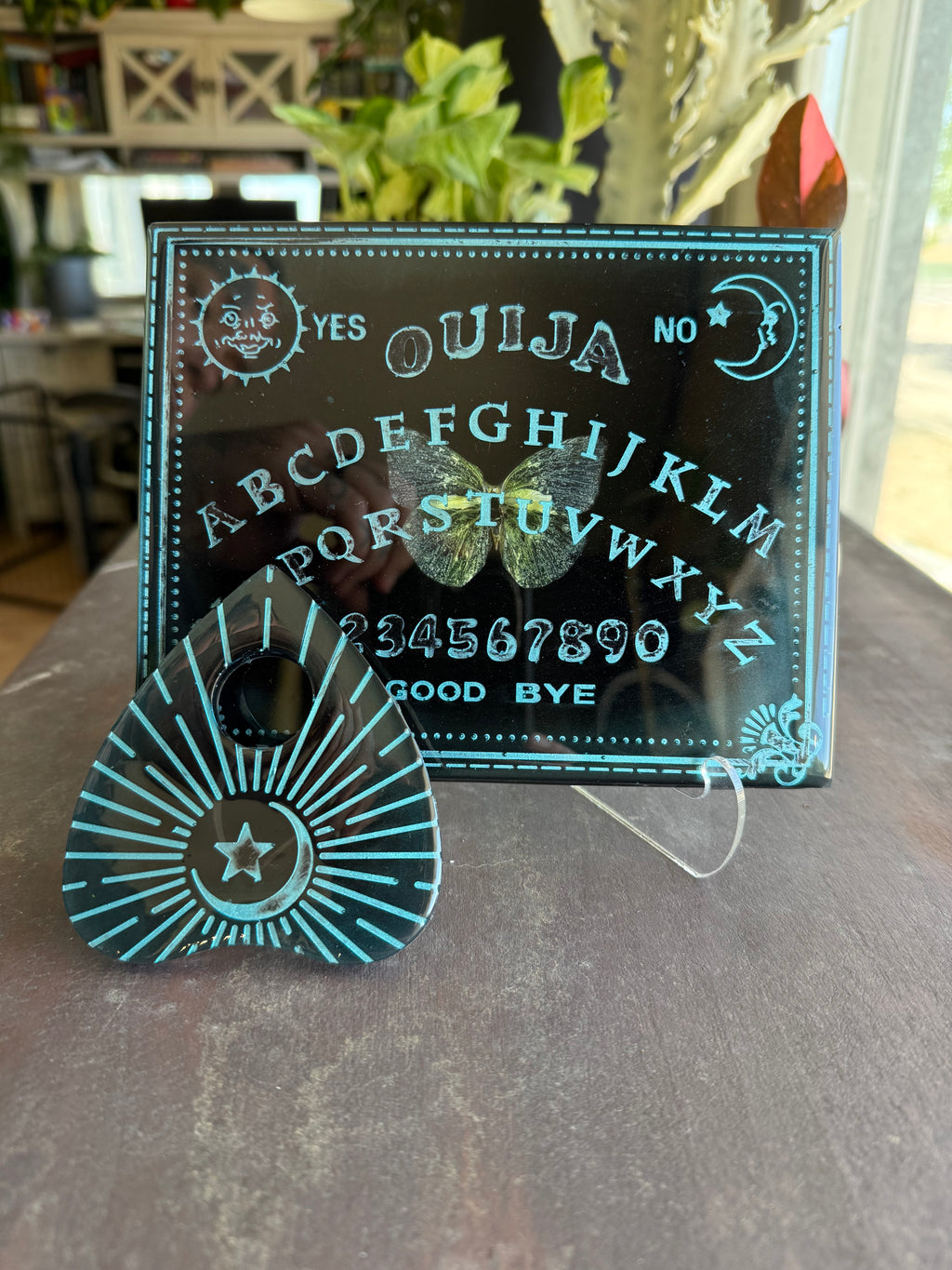 Pieridae Ouija Board & Planchette Set
