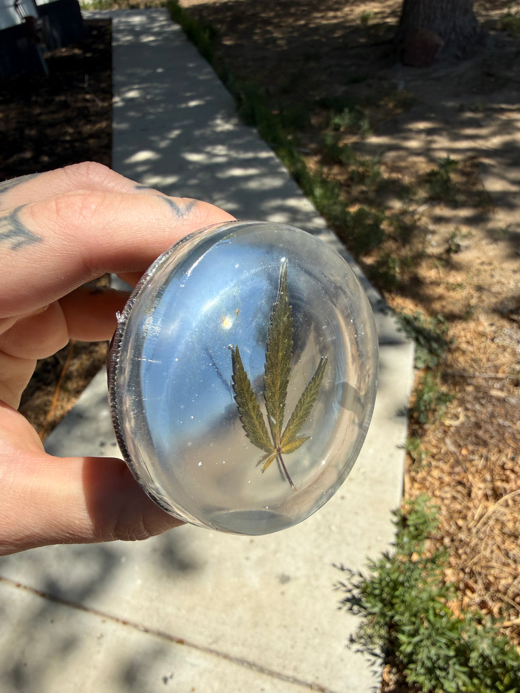 Cannabis Leaf Screw-In Type Gas Cap