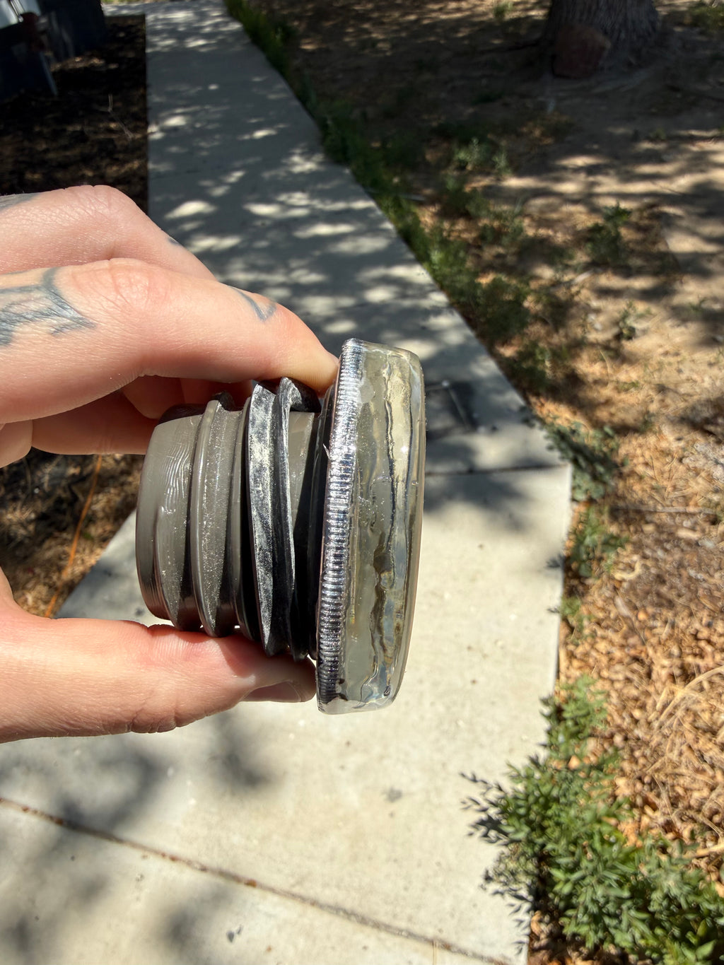 Cannabis Leaf Screw-In Type Gas Cap