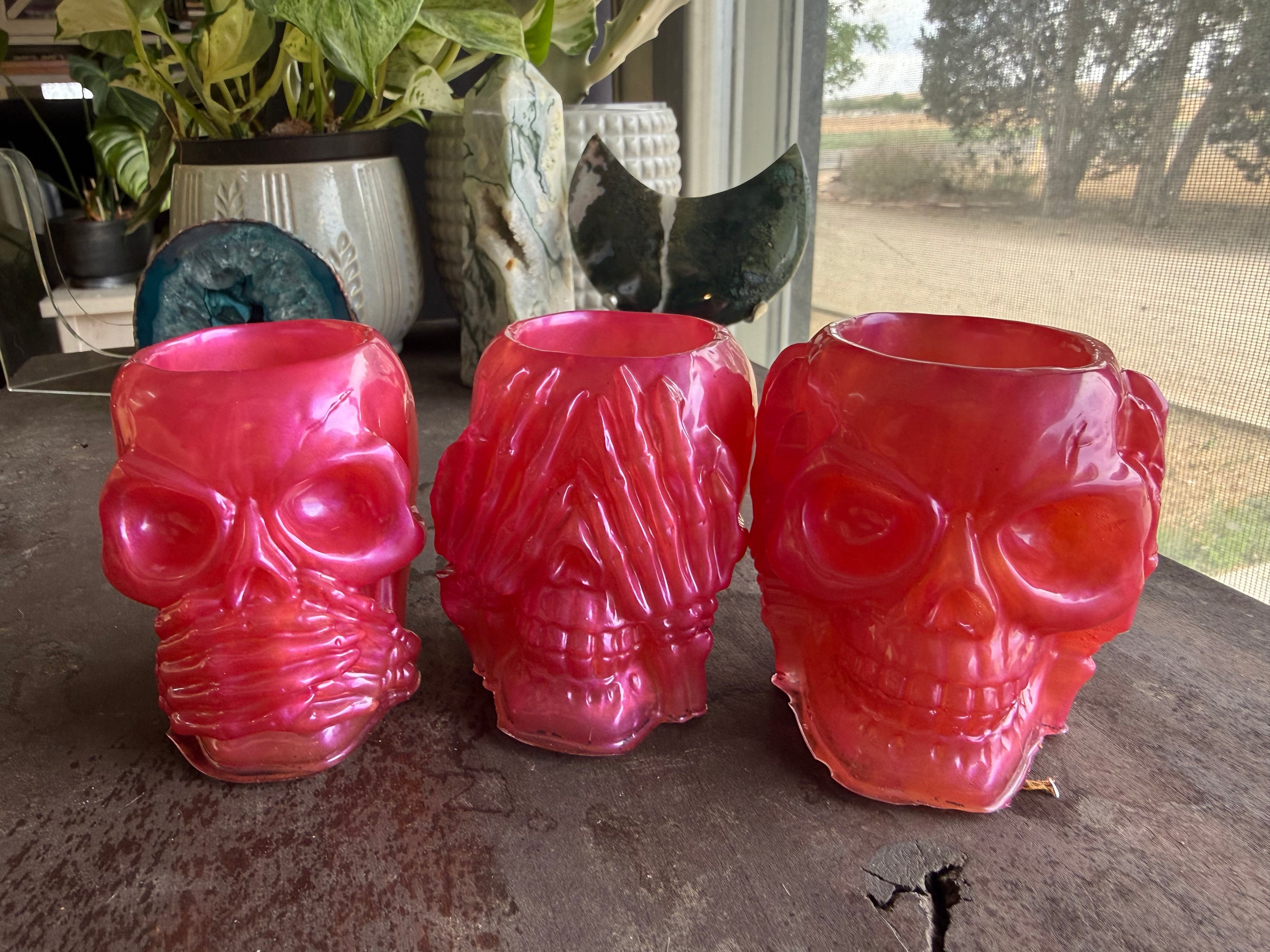 Hot Pink "Hear No Evil, See No Evil, Speak No Evil" Tealight Holder